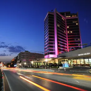 ومركز مؤتمرات Grand فندق